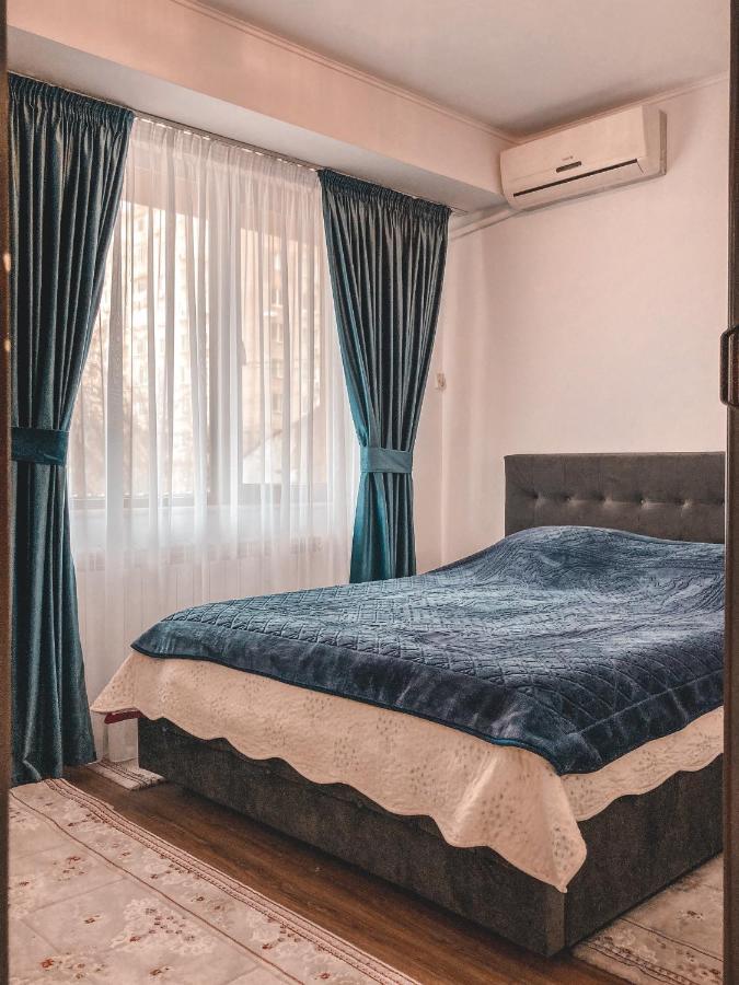 Ferienwohnung Calea Crangasi Bukarest Exterior foto